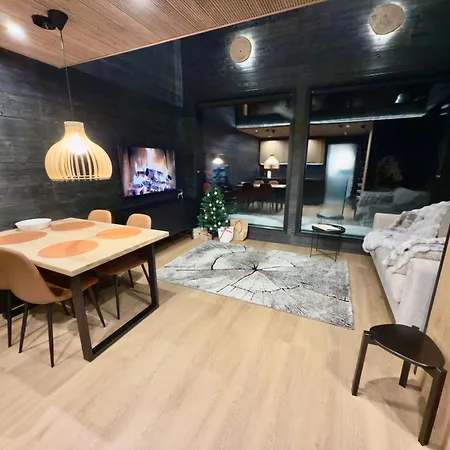 Lapland Luxury Igloos B Villa Levi